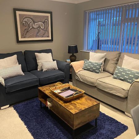 Lovely Flat Set In Parish Boundary Of Instow Apartment Bagian luar foto