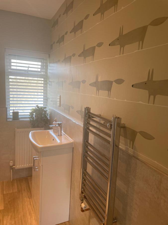 Lovely Flat Set In Parish Boundary Of Instow Apartment Bagian luar foto